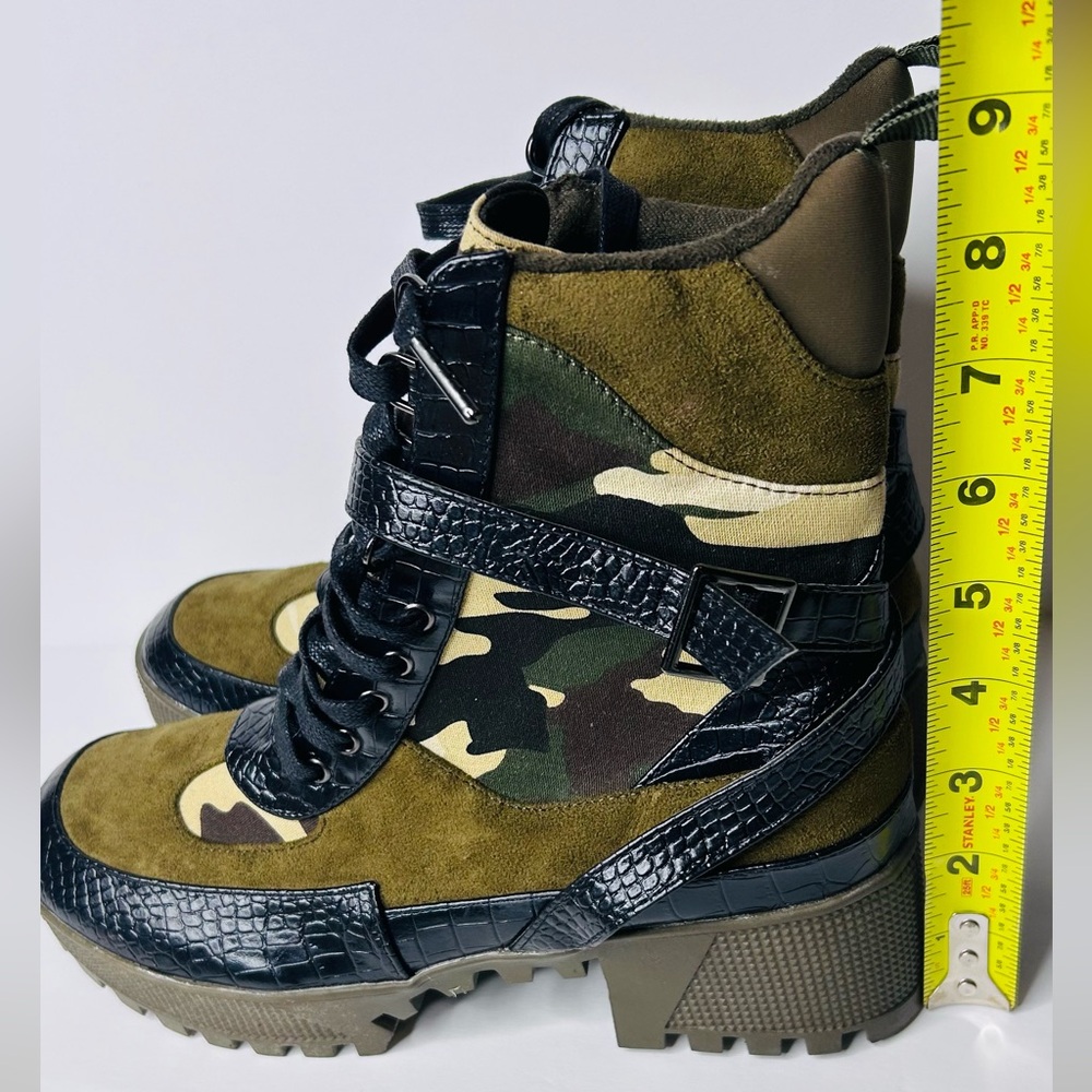 Combat Military Print Lug Sole Lace Up Chunky Heel Boots Cape Robbin Sz 8 - Picture 5 of 9